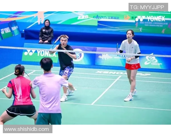 赛后分析：上海羽毛球队与北京羽毛球队的默契配合与战术对抗探讨